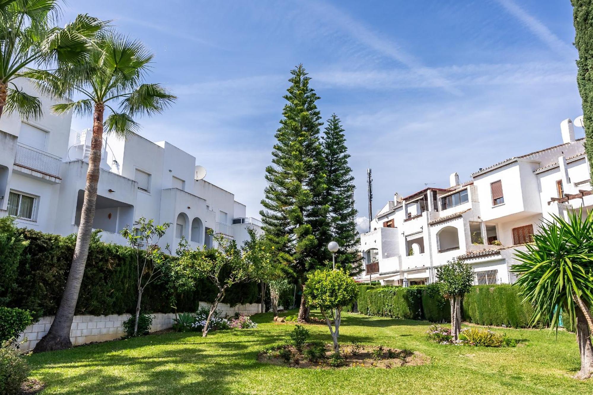 Gezellig Stijlvol Appartement Dichtbij Het Strand Estepona Exterior foto